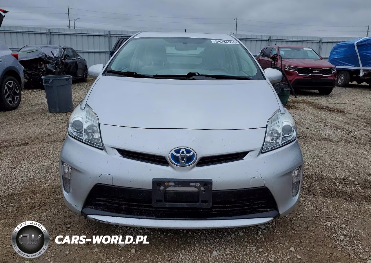 2012 Toyota Prius Two VIN:JTDKN3DUXC5389830 - 5