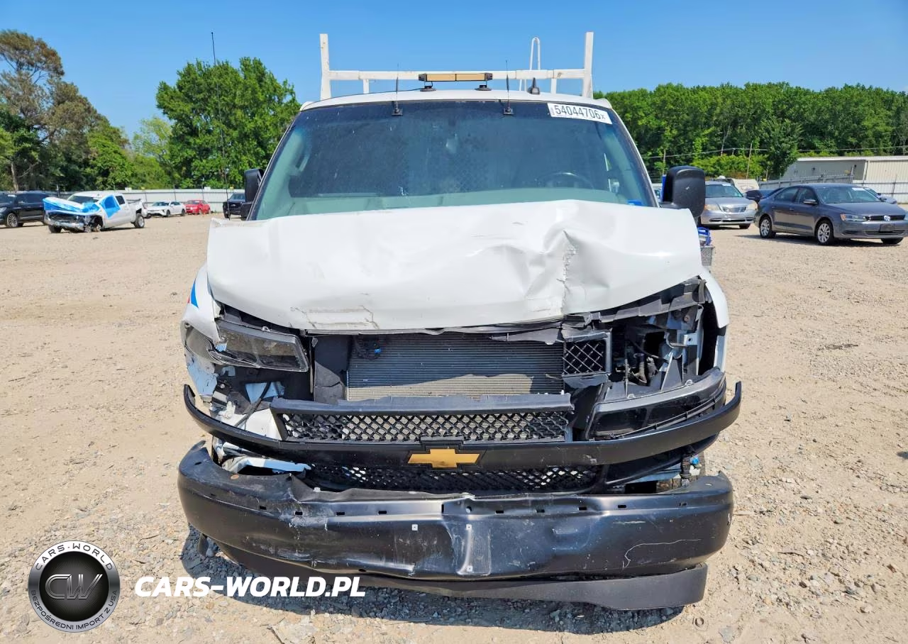 2022 Chevrolet Express G2500 VIN:1GCWGAFP4N1165891 - 5