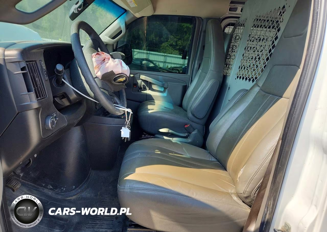 2022 Chevrolet Express G2500 VIN:1GCWGAFP4N1165891 - 7