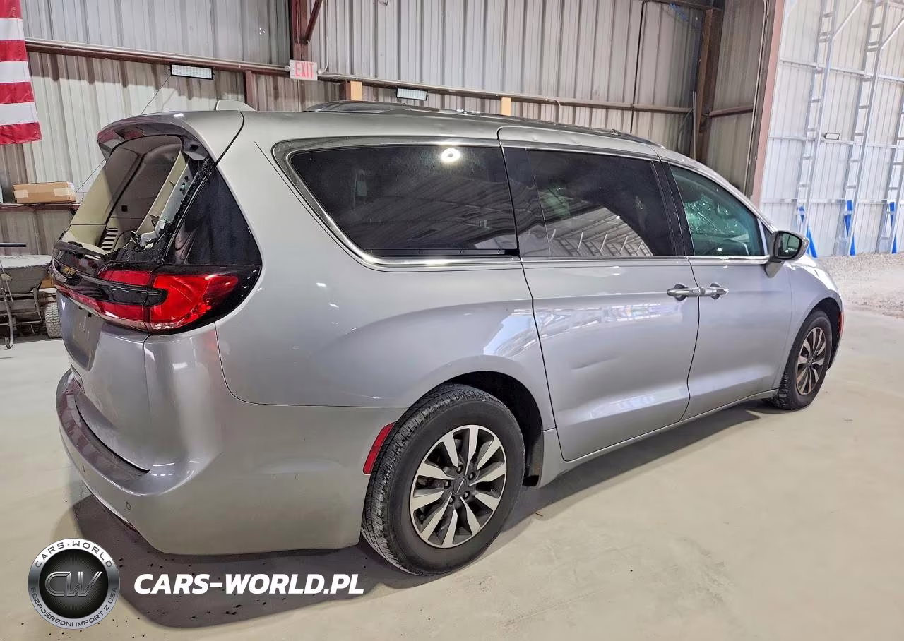 2021 Chrysler Pacifica Touring L VIN:2C4RC1BG2MR531498 - 3
