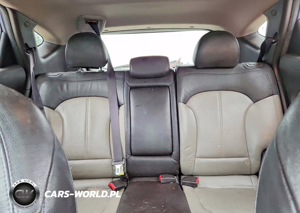 2012 Hyundai Tuscan VIN:KM8JU3AC8CU344638 - 10