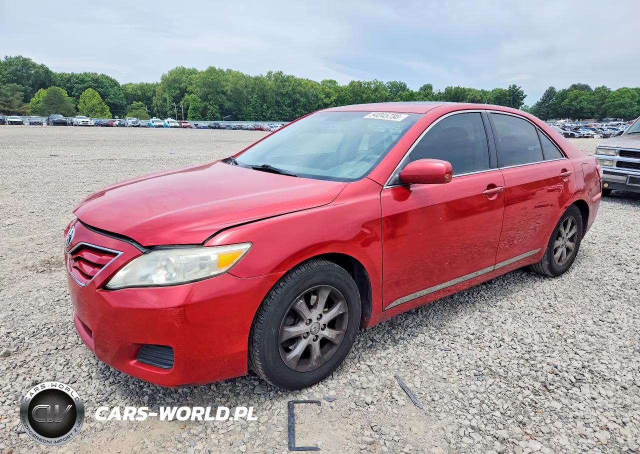 2011 Toyota Camry Le – zdjęcie 1 z 12