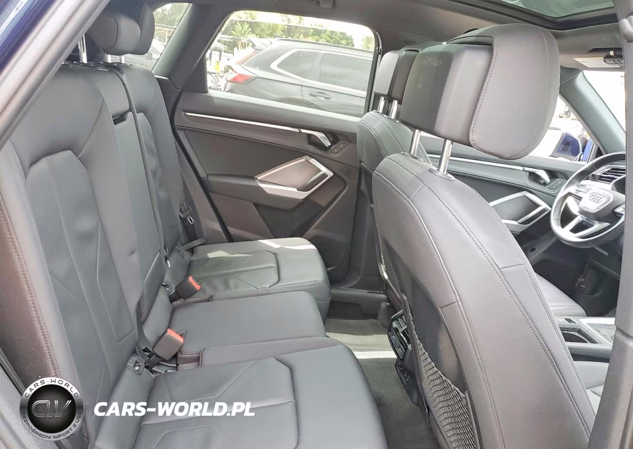 2020 Audi Q3 Premium VIN:WA1AECF3XL1028034 - 11
