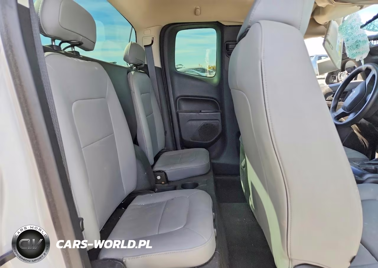 2018 Chevrolet Colorado VIN:1GCHSBEA0J1211611 - 10