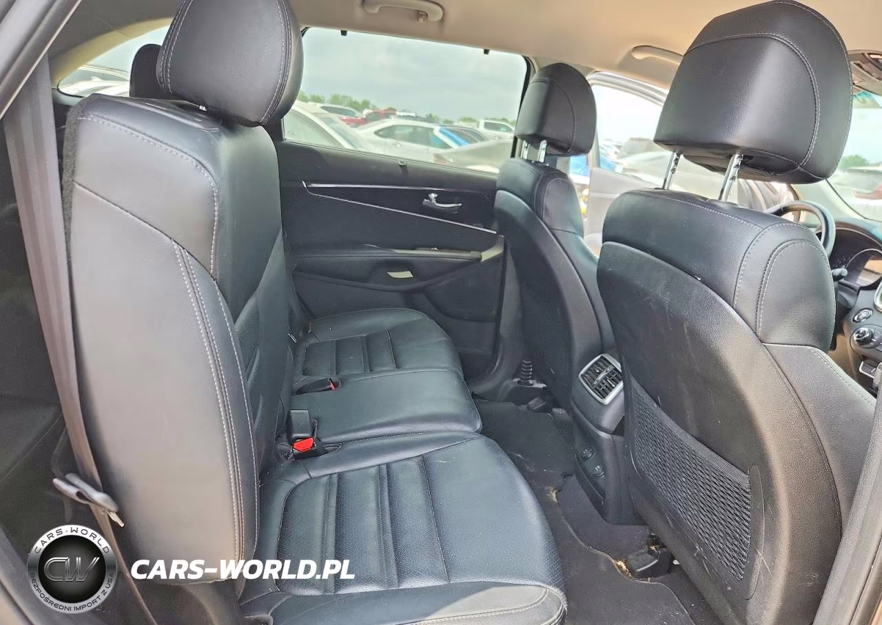 2017 Kia Sorento Ex VIN:5XYPH4A50HG235092 - 11