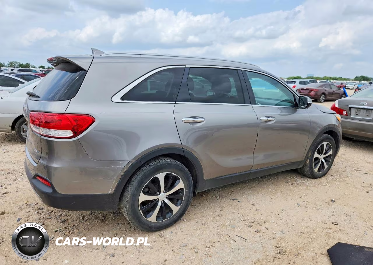 2017 Kia Sorento Ex VIN:5XYPH4A50HG235092 - 3