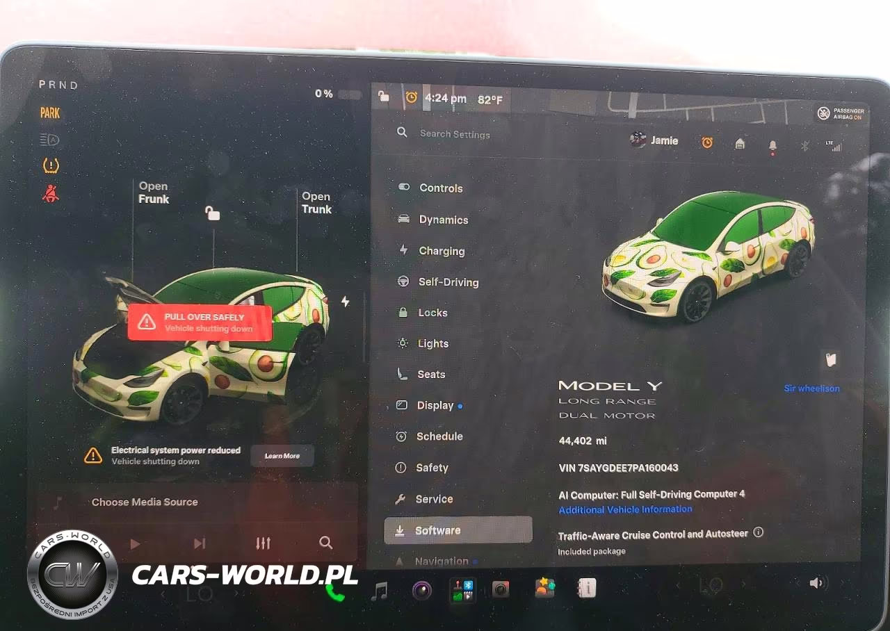 2023 Tesla Model Y VIN:7SAYGDEE7PA160043 - 9