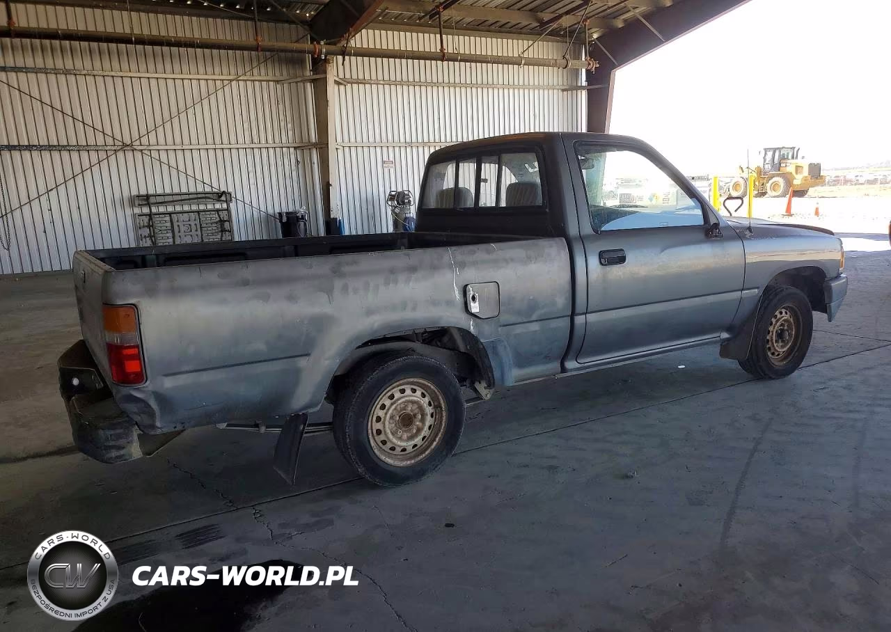 1989 Toyota Pickup Deluxe VIN:JT4RN81P2K0032812 - 3