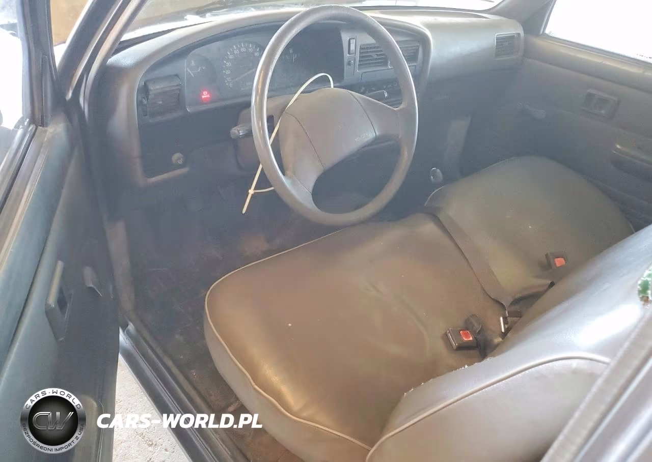 1989 Toyota Pickup Deluxe VIN:JT4RN81P2K0032812 - 8