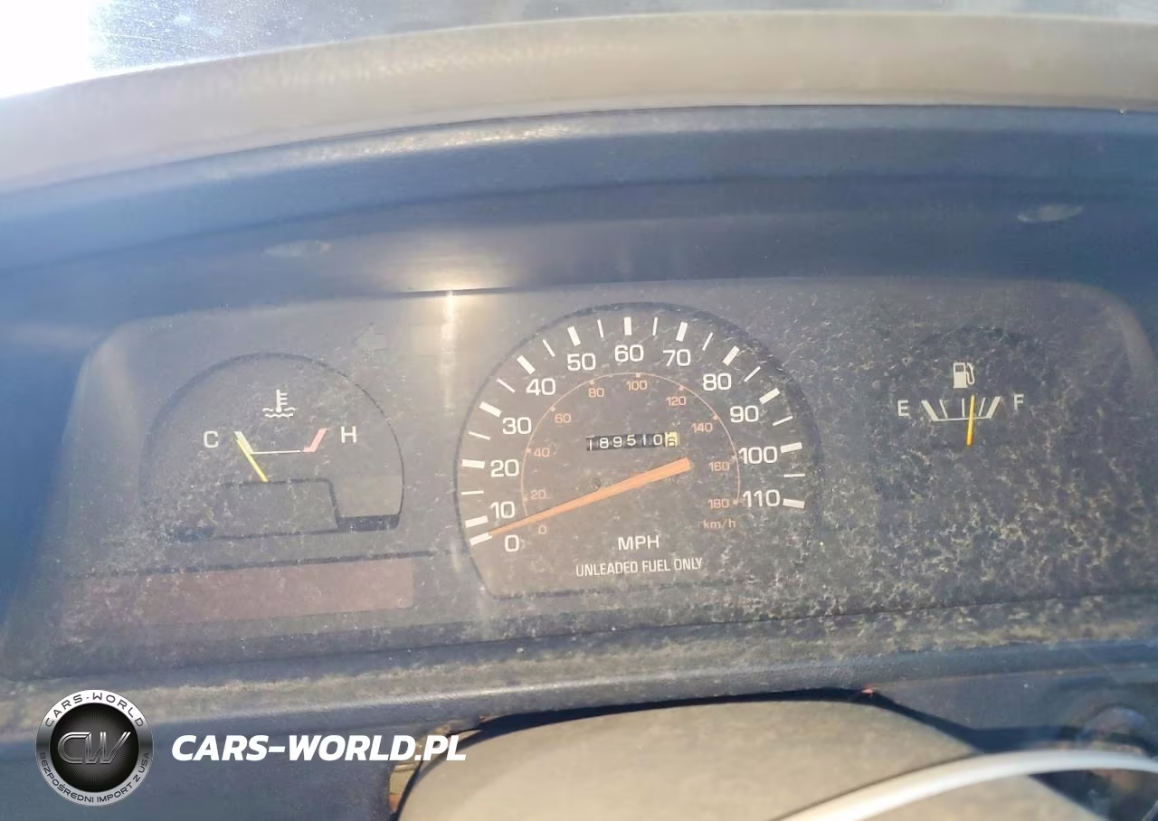 1989 Toyota Pickup Deluxe VIN:JT4RN81P2K0032812 - 9