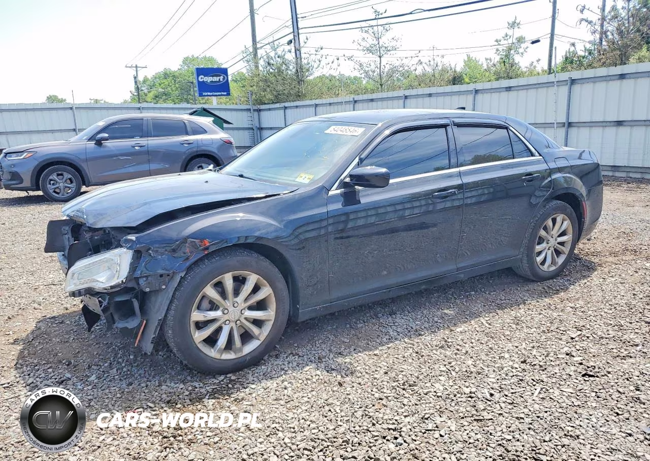 2015 Chrysler 300 Limited