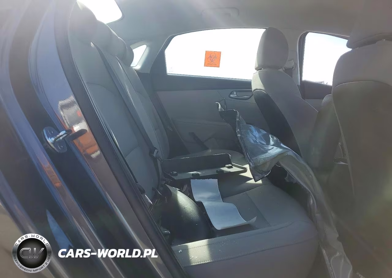 2021 Kia Forte Lxs VIN:3KPF24AD0ME373467 - 10