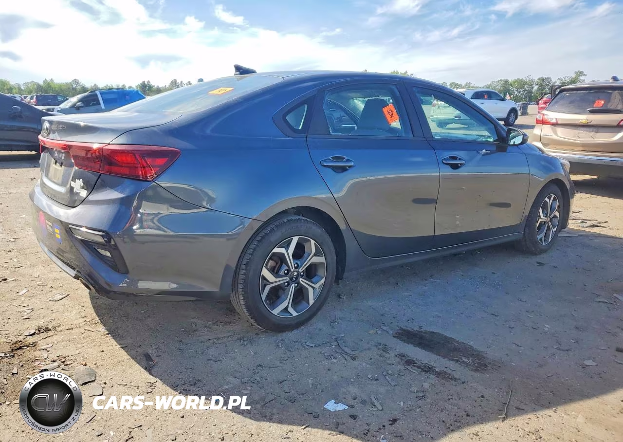 2021 Kia Forte Lxs VIN:3KPF24AD0ME373467 - 3