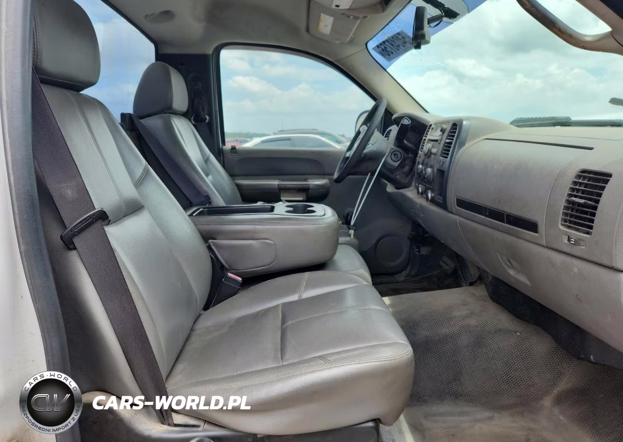 2008 Chevrolet Silverado C1500 VIN:1GCEC14C98Z317015 - 10