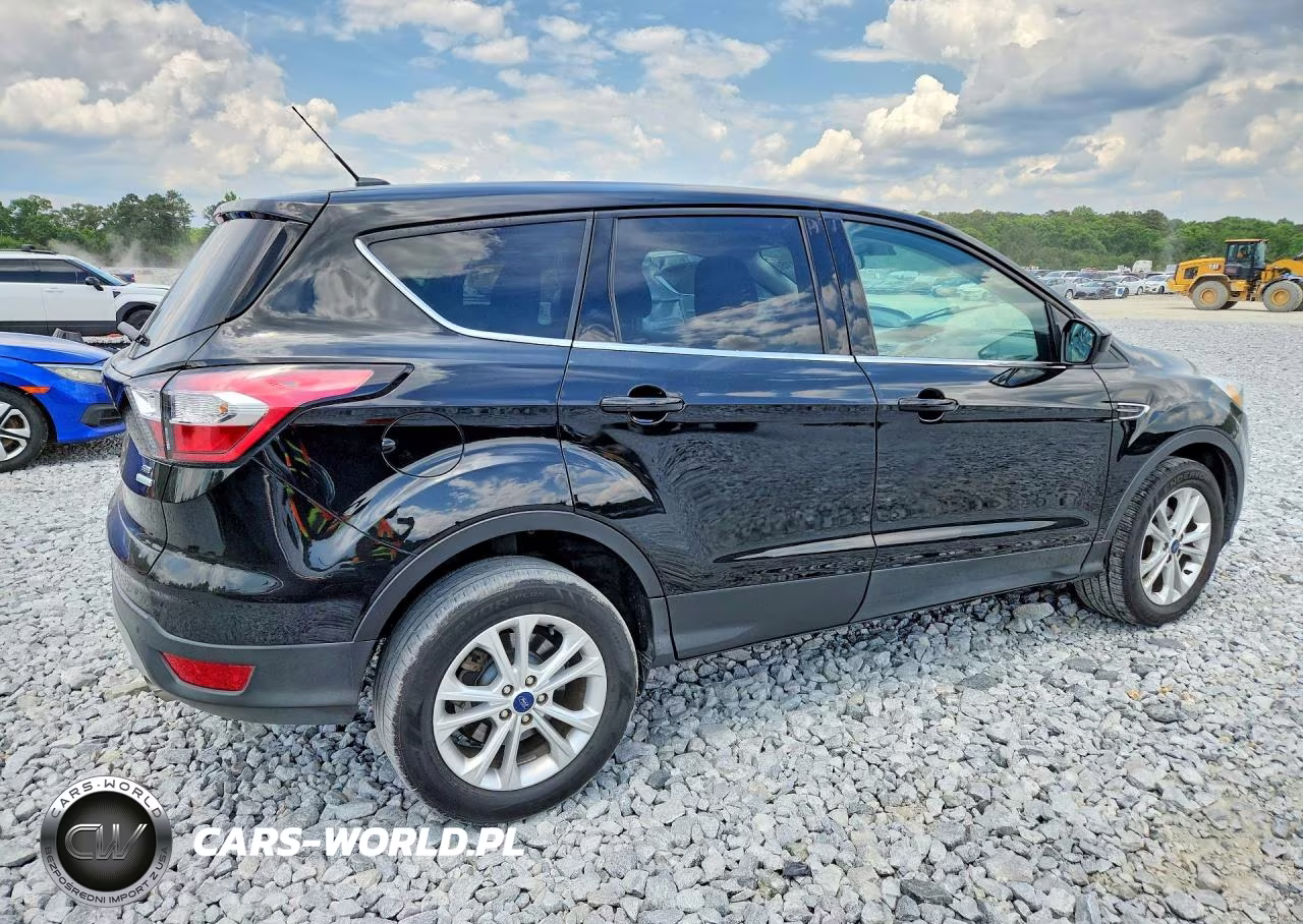 2017 Ford Escape Se VIN:1FMCU0GD7HUD50087 - 3