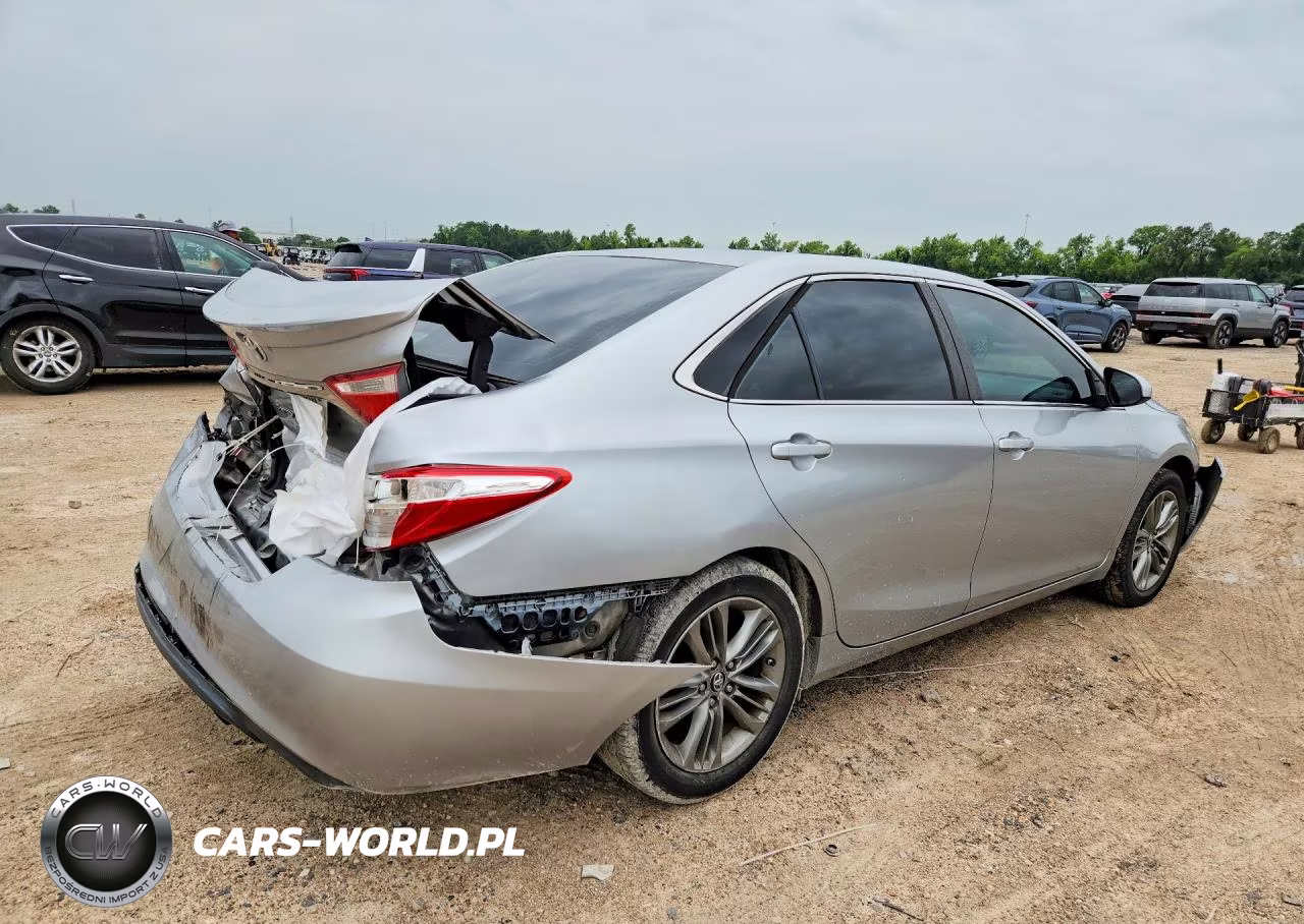 2017 Toyota Camry Se VIN:4T1BF1FK3HU644985 - 3