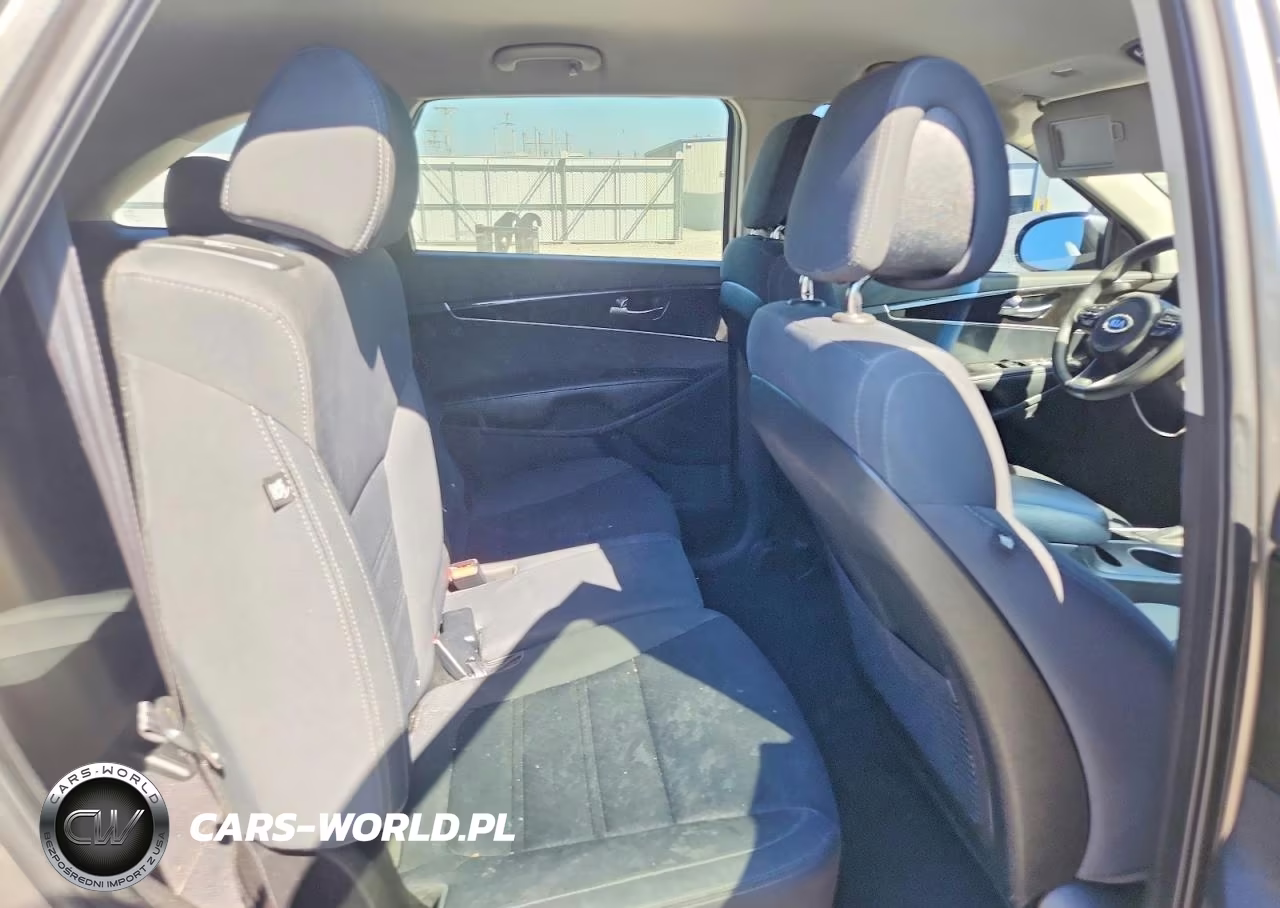 2016 Kia Sorento Lx V6 VIN:5XYPGDA51GG093885 - 11