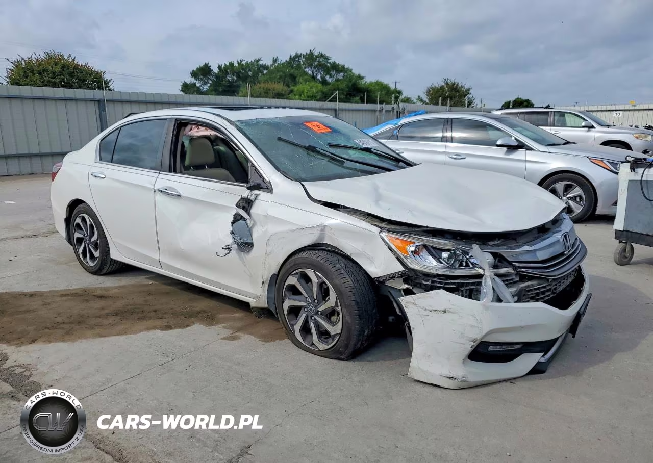 2017 Honda Accord Exl VIN:1HGCR2F93HA186001 - 4