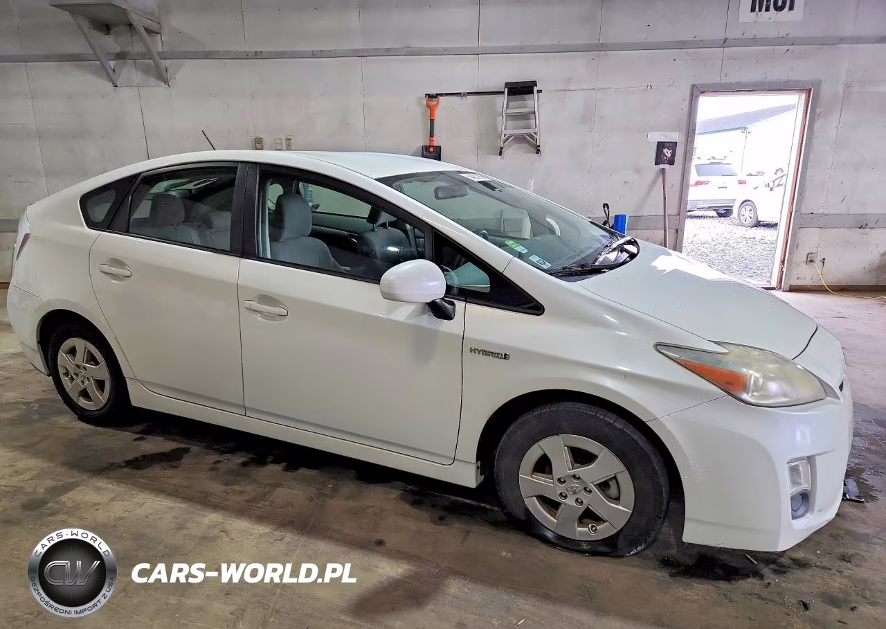 2011 Toyota Prius Two VIN:JTDKN3DUXB0269022 - 4