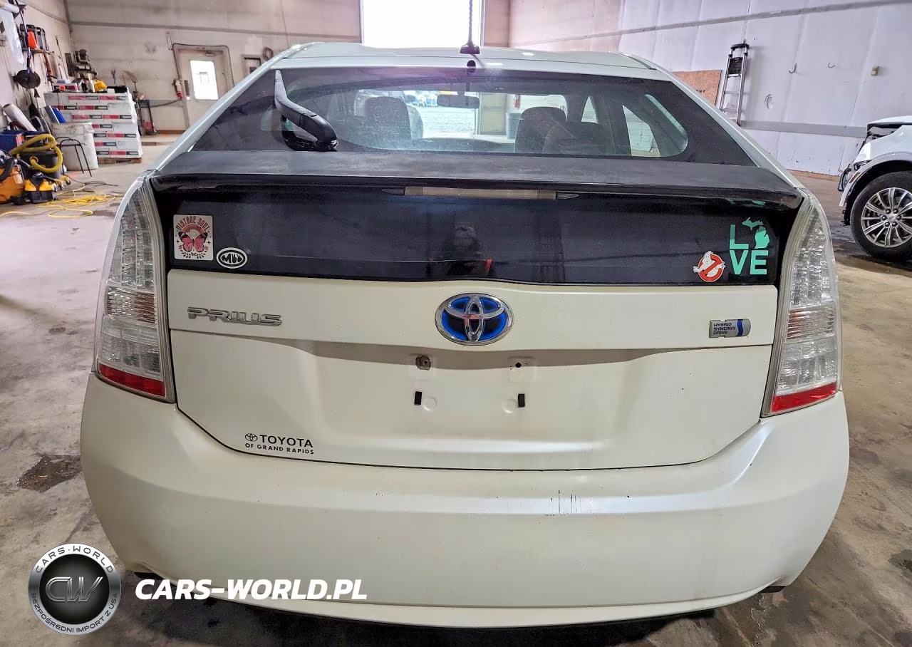 2011 Toyota Prius Two VIN:JTDKN3DUXB0269022 - 6