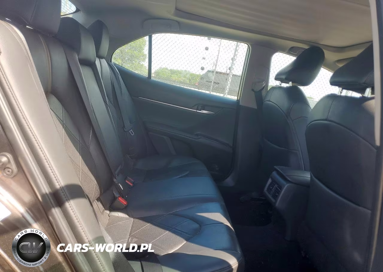 2018 Toyota Camry Xle VIN:4T1B11HK7JU021919 - 10