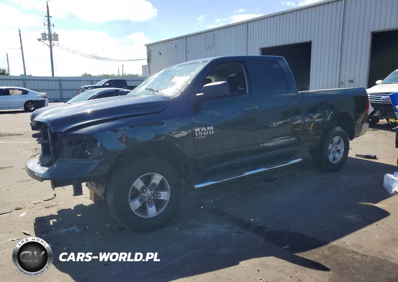 2019 Ram 1500 Classic Tradesman VIN:1C6RR7FG0KS577474 - 1