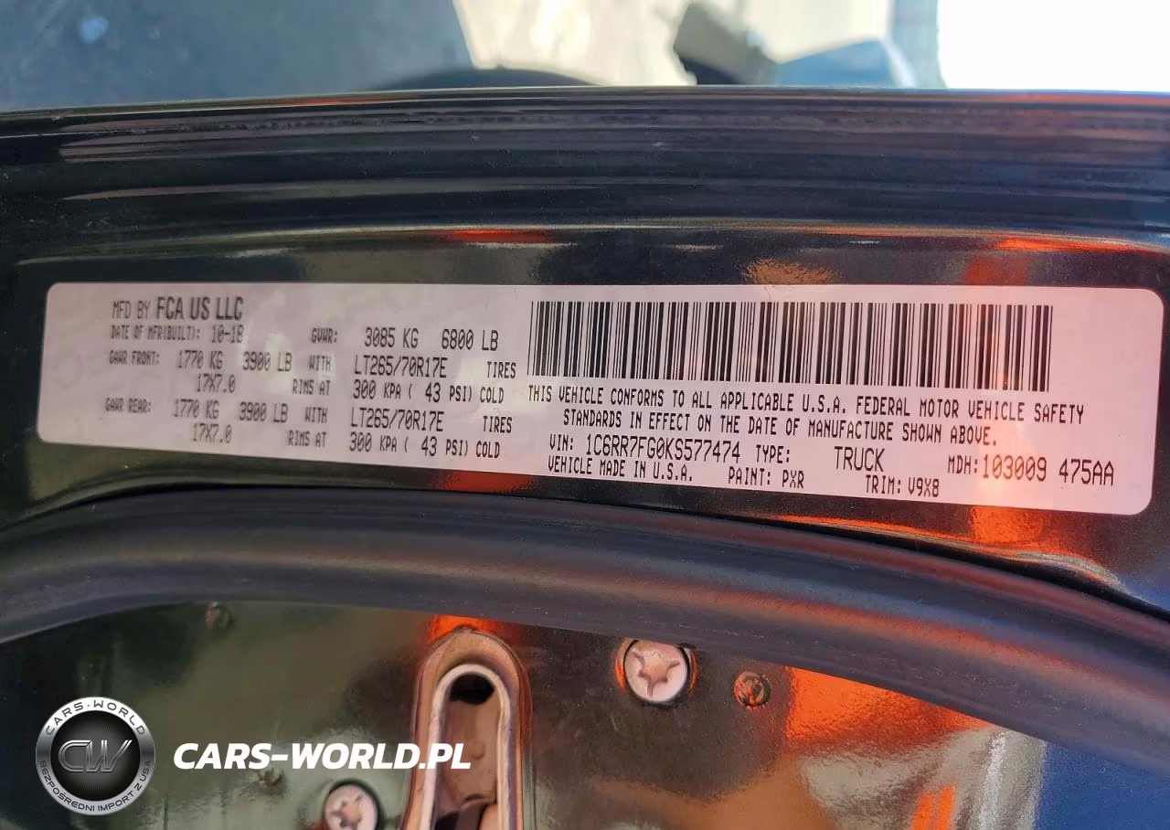 2019 Ram 1500 Classic Tradesman VIN:1C6RR7FG0KS577474 - 13