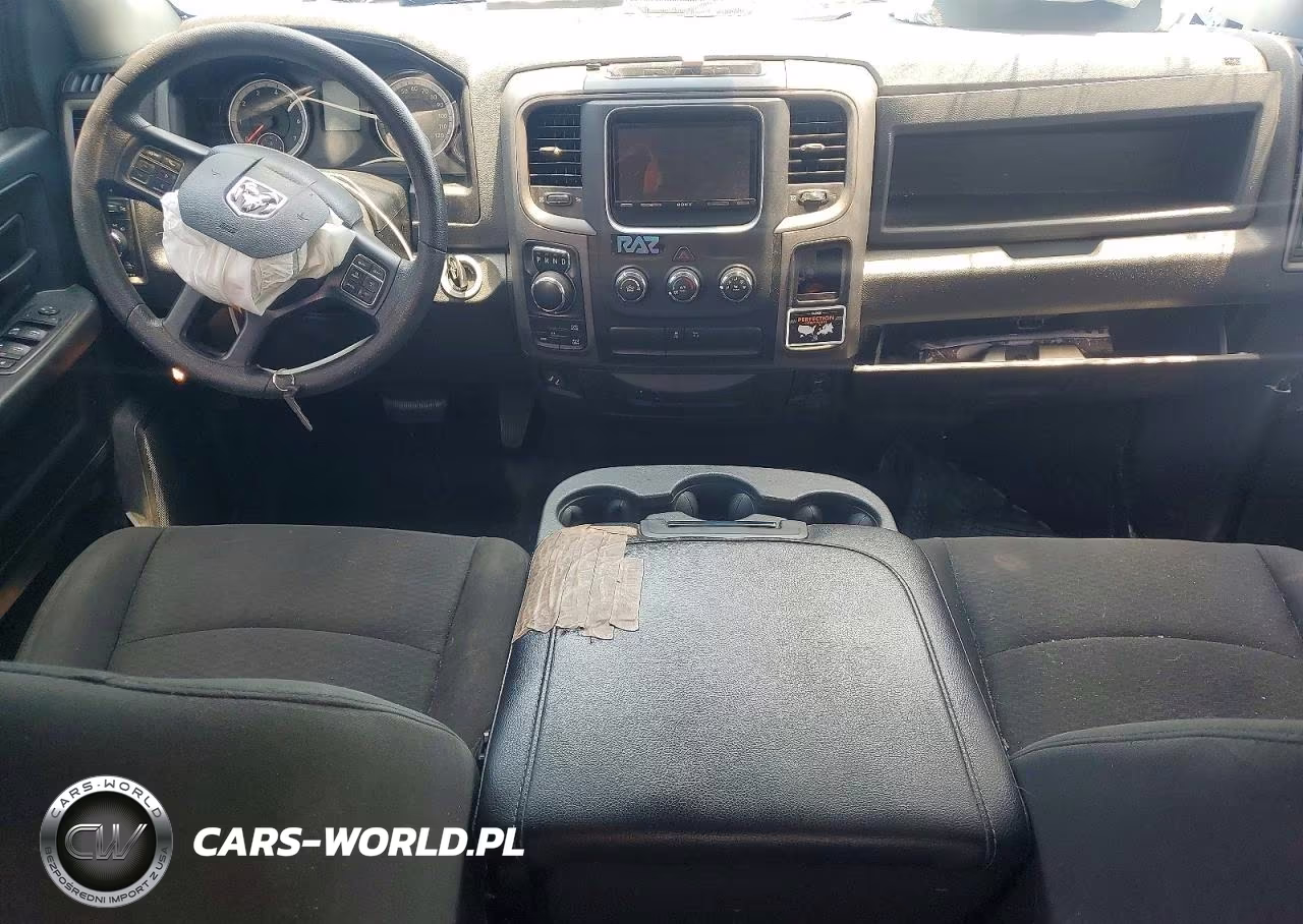 2019 Ram 1500 Classic Tradesman VIN:1C6RR7FG0KS577474 - 8