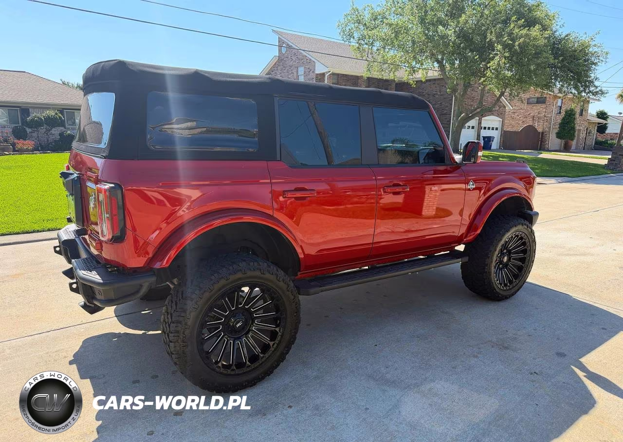 2022 Ford Bronco Base VIN:1FMDE5DHXNLB48769 - 4
