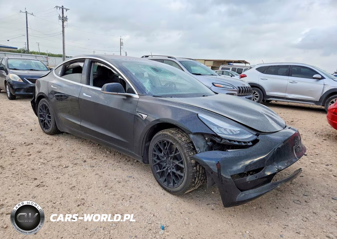 2018 Tesla Model 3 VIN:5YJ3E1EB7JF127412 - 4
