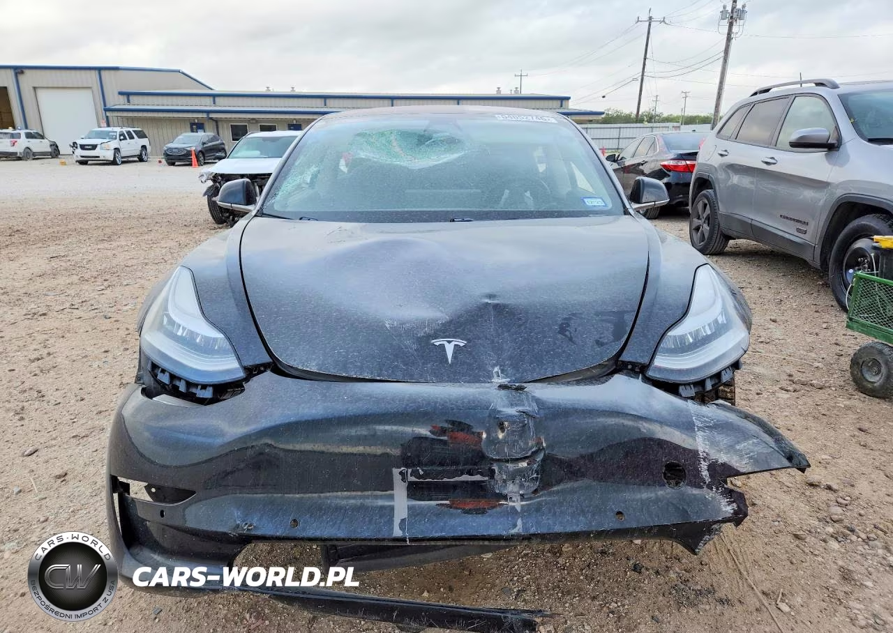 2018 Tesla Model 3 VIN:5YJ3E1EB7JF127412 - 5