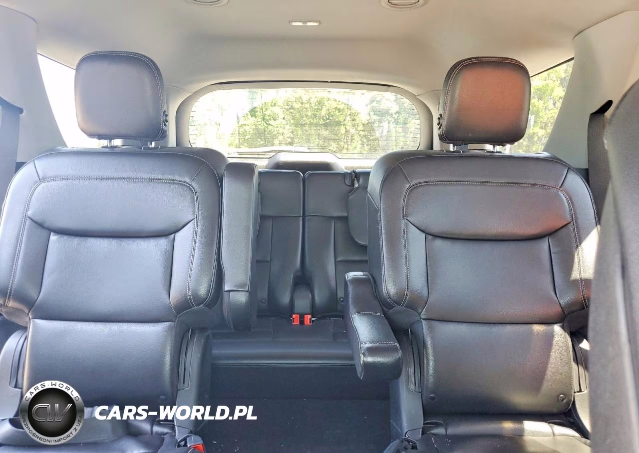 2020 Ford Explorer Xlt VIN:1FMSK7DHXLGC73269 - 10