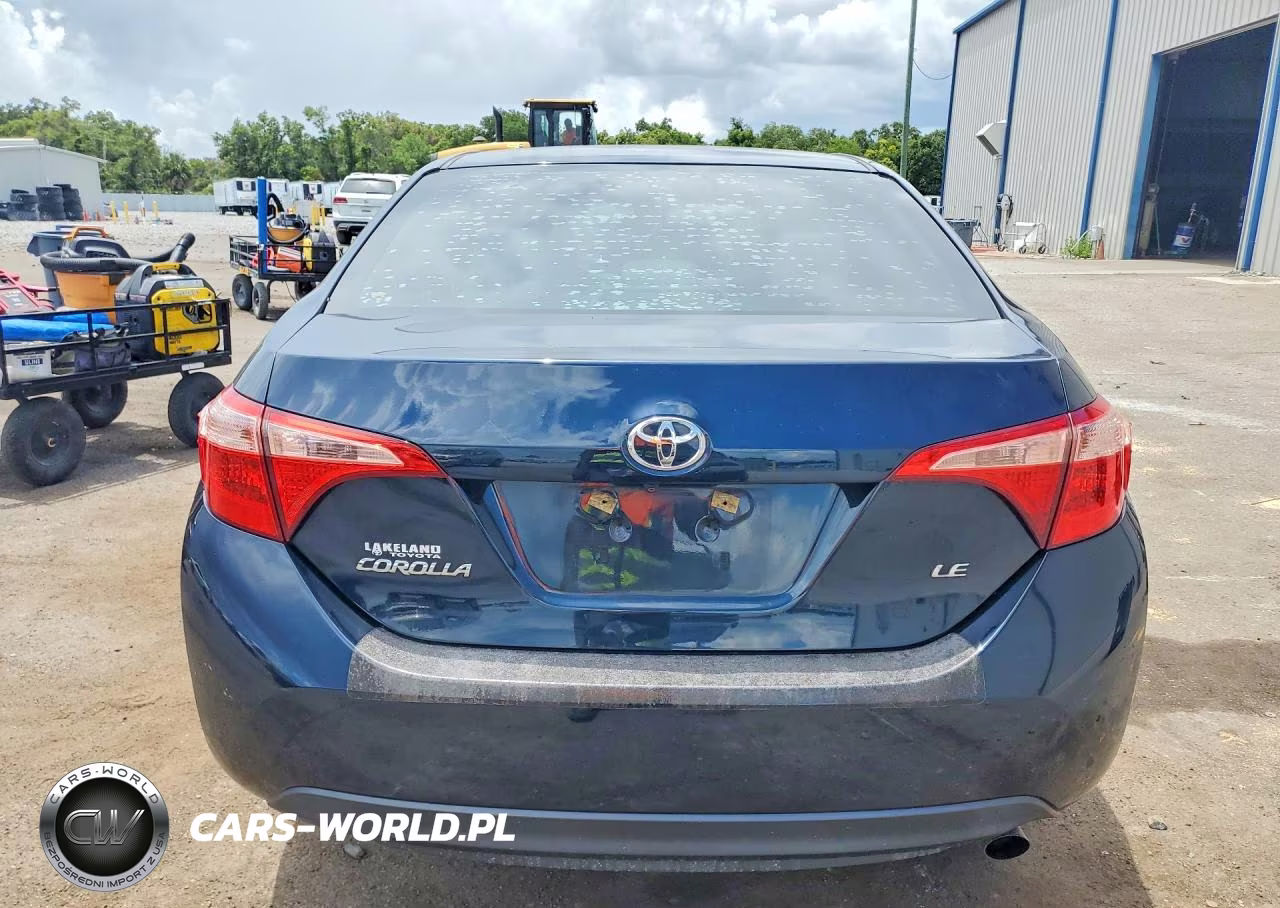 2019 Toyota Corolla Le VIN:2T1BURHE8KC163764 - 6