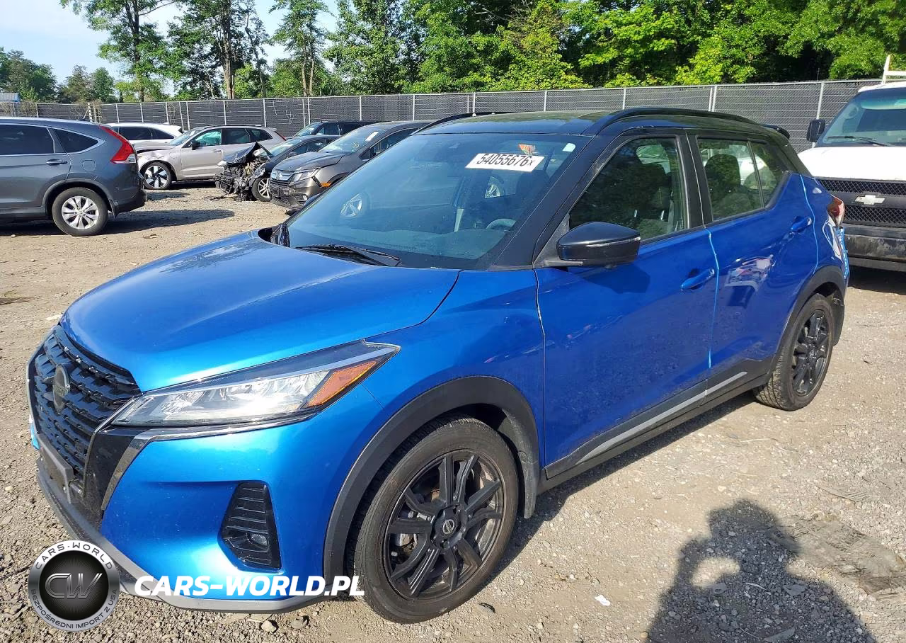 2021 Nissan Kicks Sr