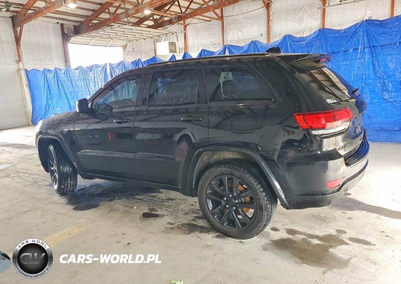 2018 Jeep Grand Cherokee Laredo VIN:1C4RJFAG8JC138310 - 2