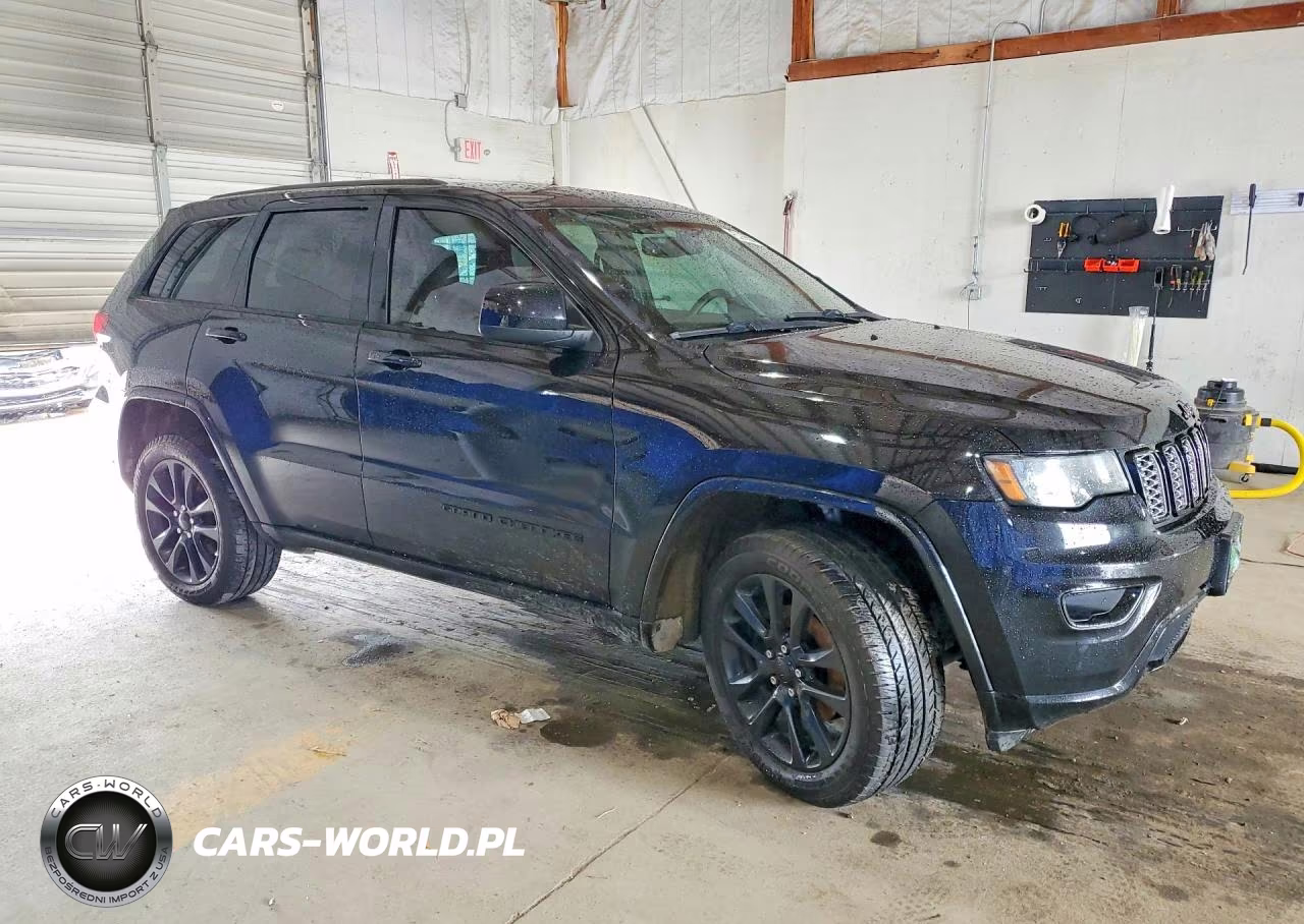 2018 Jeep Grand Cherokee Laredo VIN:1C4RJFAG8JC138310 - 4