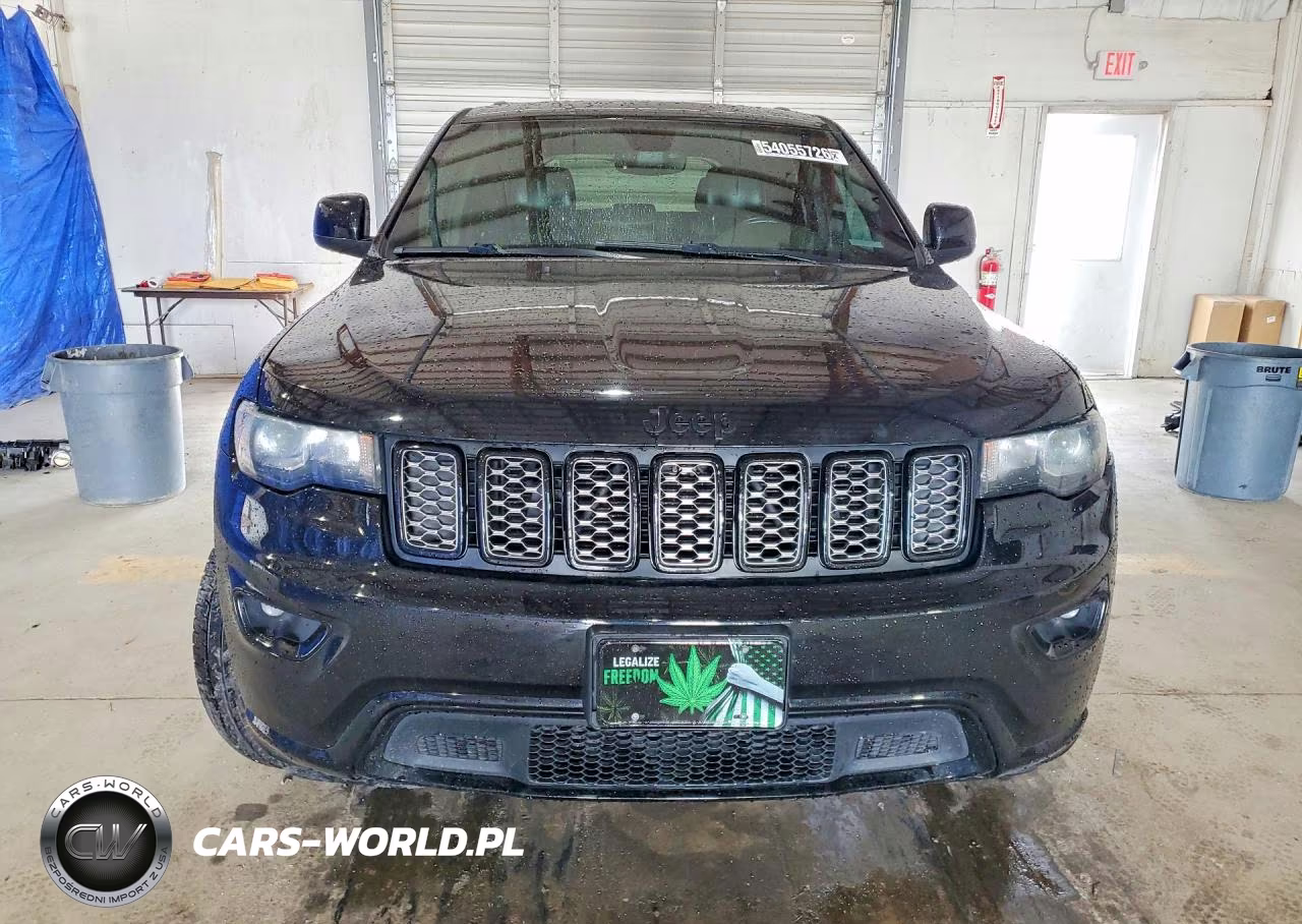 2018 Jeep Grand Cherokee Laredo VIN:1C4RJFAG8JC138310 - 5