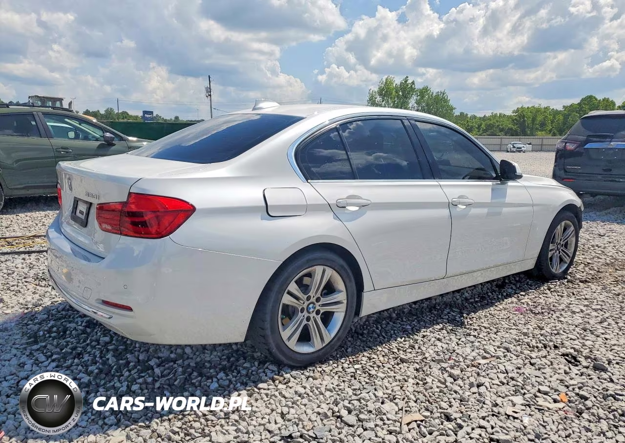 2017 BMW 330 Xi VIN:WBA8D9G3XHNU66025 - 3
