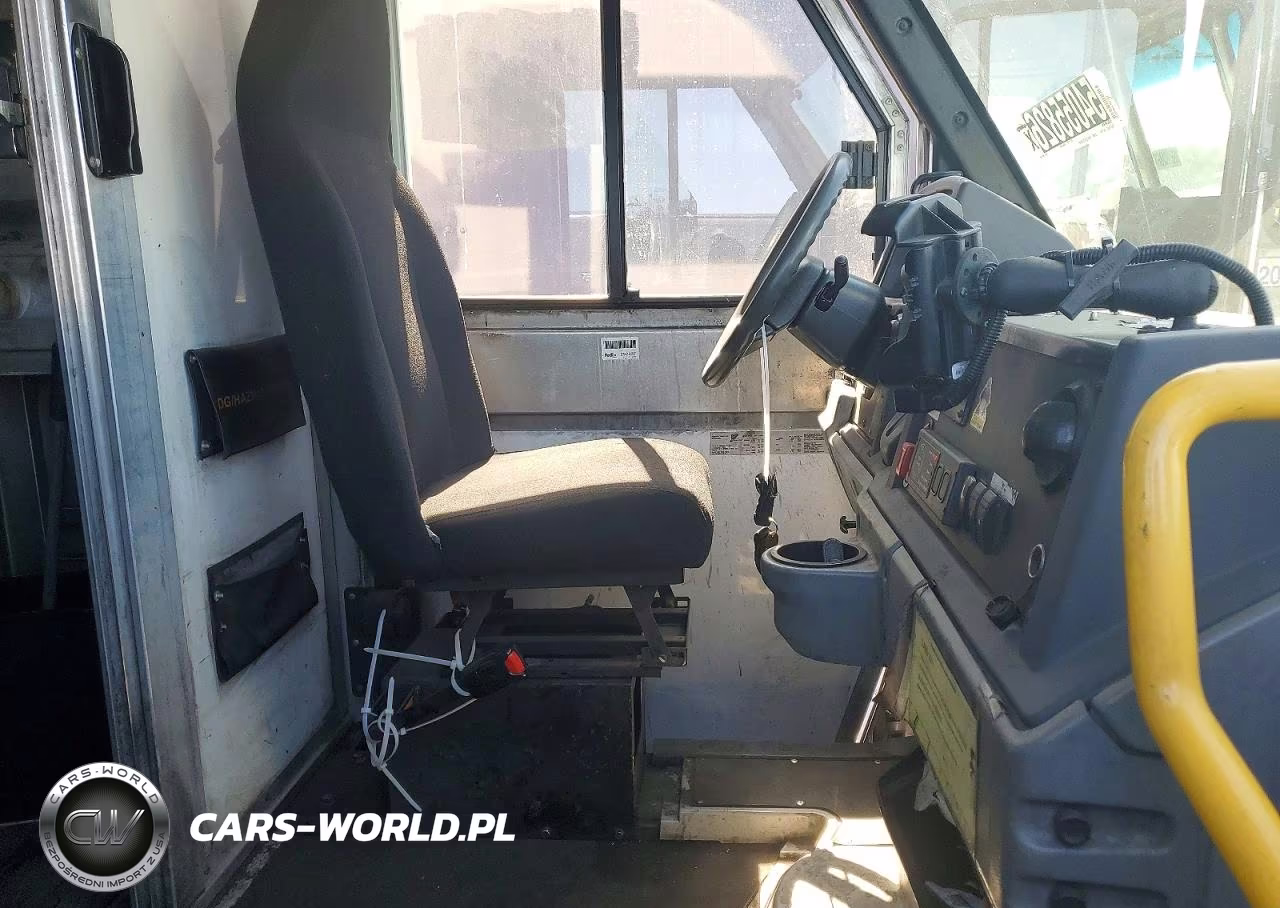 2013 Isuzu Npr VIN:JALB4T172D7W01089 - 11