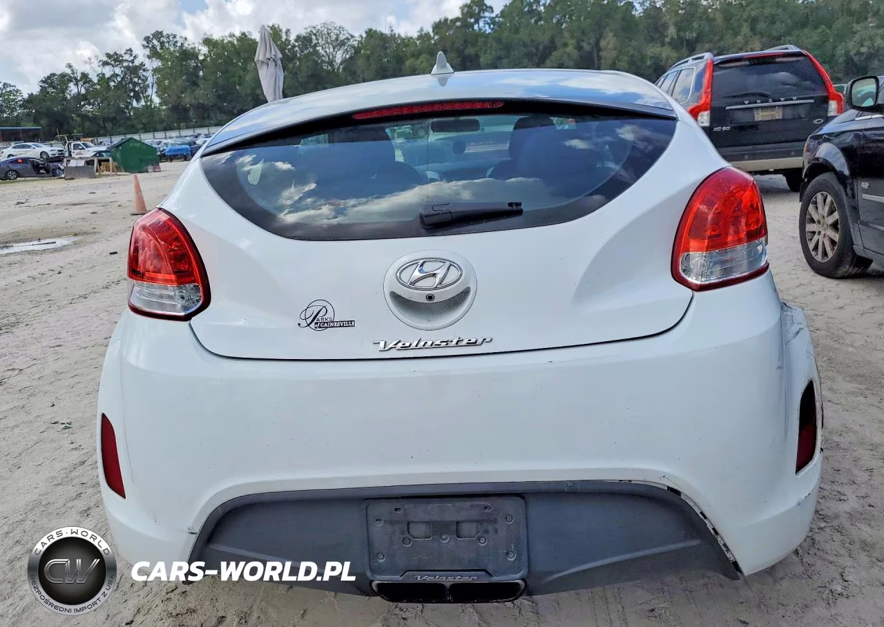 2017 Hyundai Veloster Base VIN:KMHTC6AD0HU308522 - 6