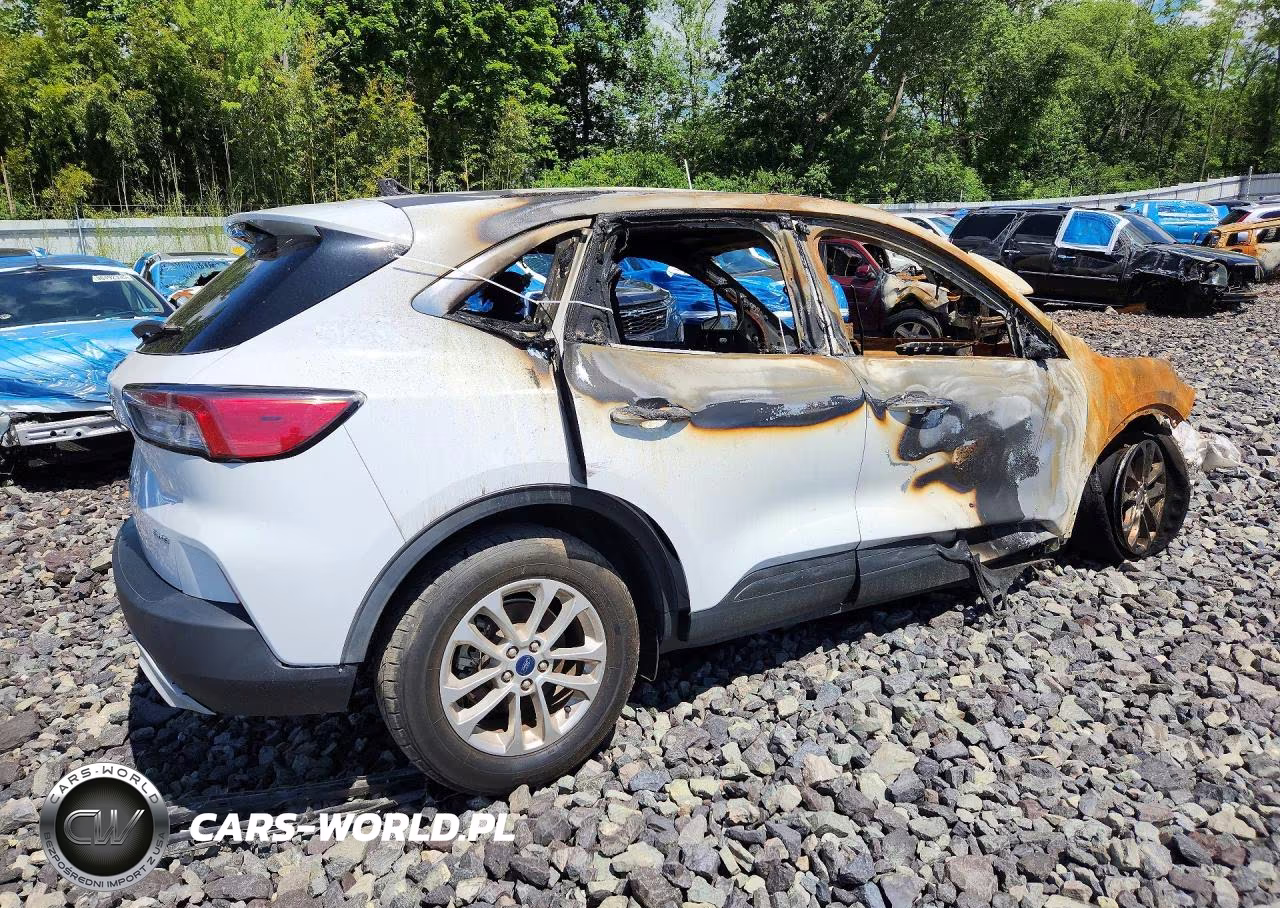 2021 Ford Escape Se VIN:1FMCU9G68MUA67357 - 3
