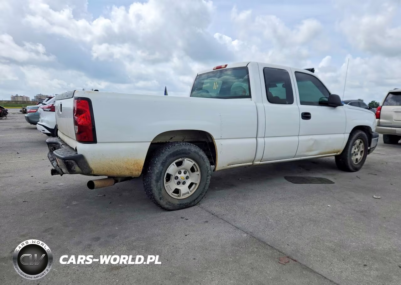 2007 Chevrolet Silverado C1500 Classic VIN:1GCEC19X37Z108007 - 3