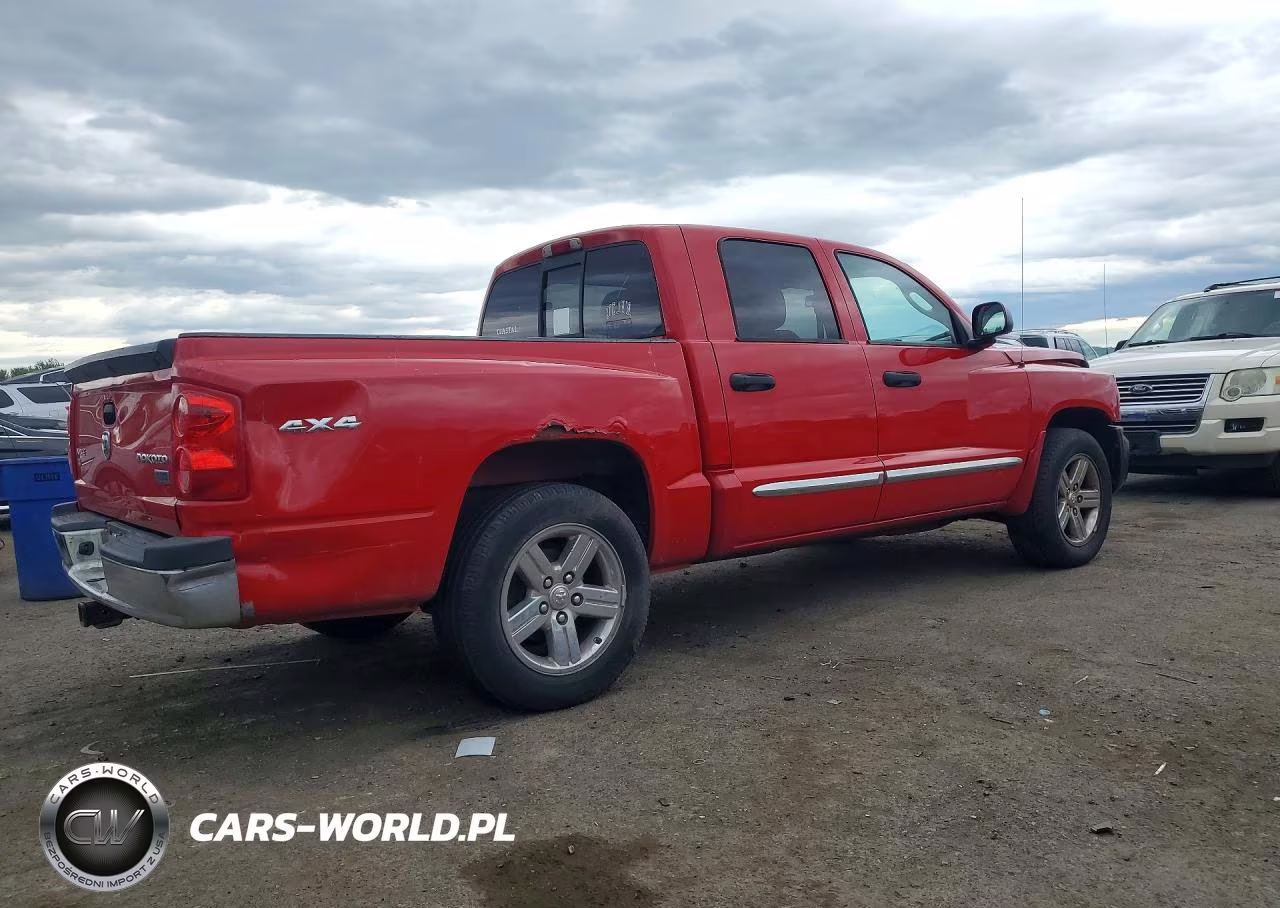 2011 Dodge Dakota Laramie VIN:1D7RW5GP0BS589568 - 3