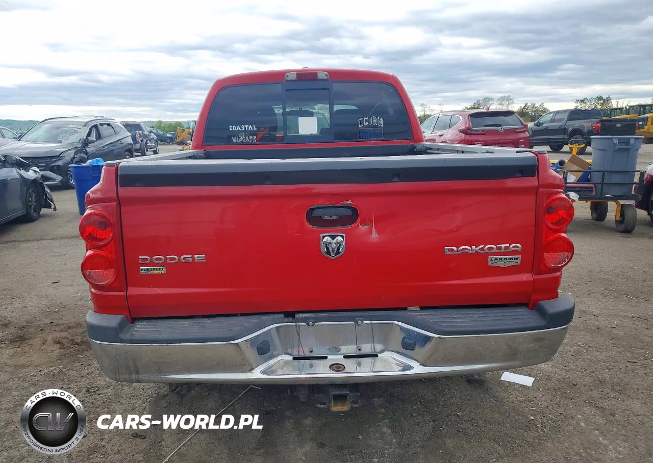 2011 Dodge Dakota Laramie VIN:1D7RW5GP0BS589568 - 6
