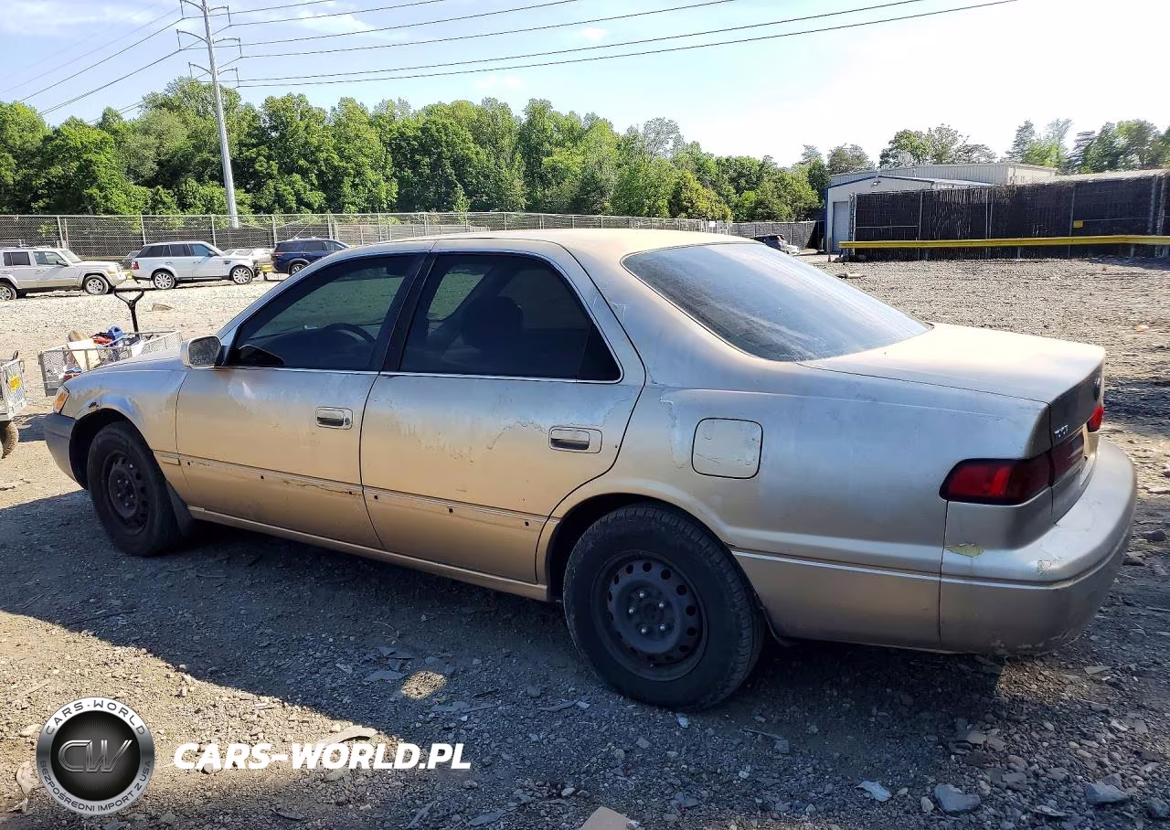 1998 Toyota Camry Le VIN:JT2BG22K8W0216890 - 2