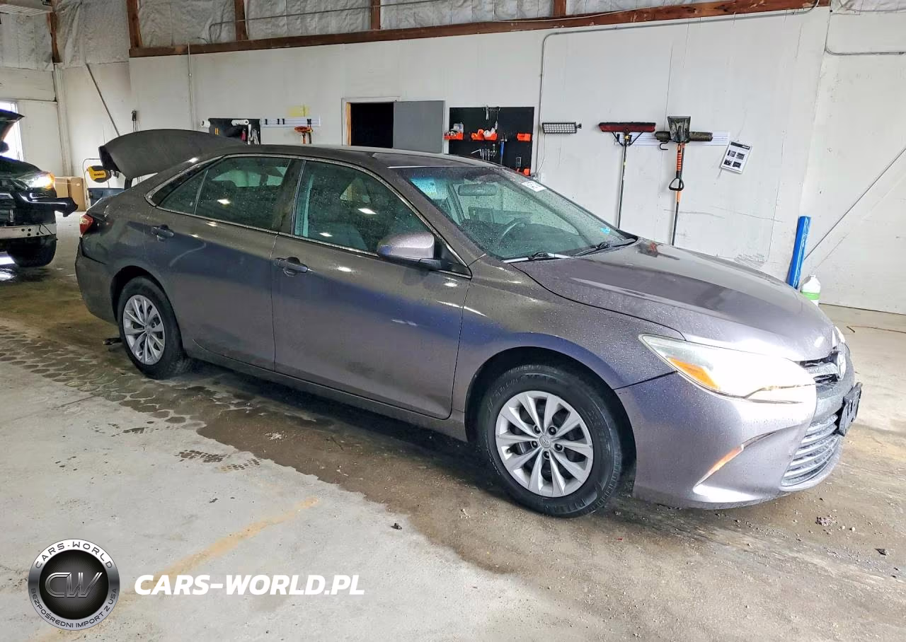 2015 Toyota Camry VIN:4T1BF1FK8FU947953 - 4