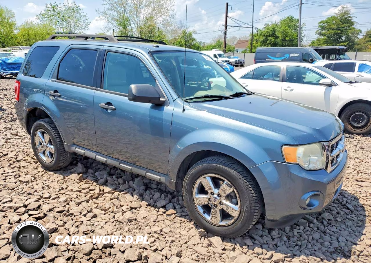 2010 Ford Escape Xlt VIN:1FMCU0DG2AKC60927 - 4