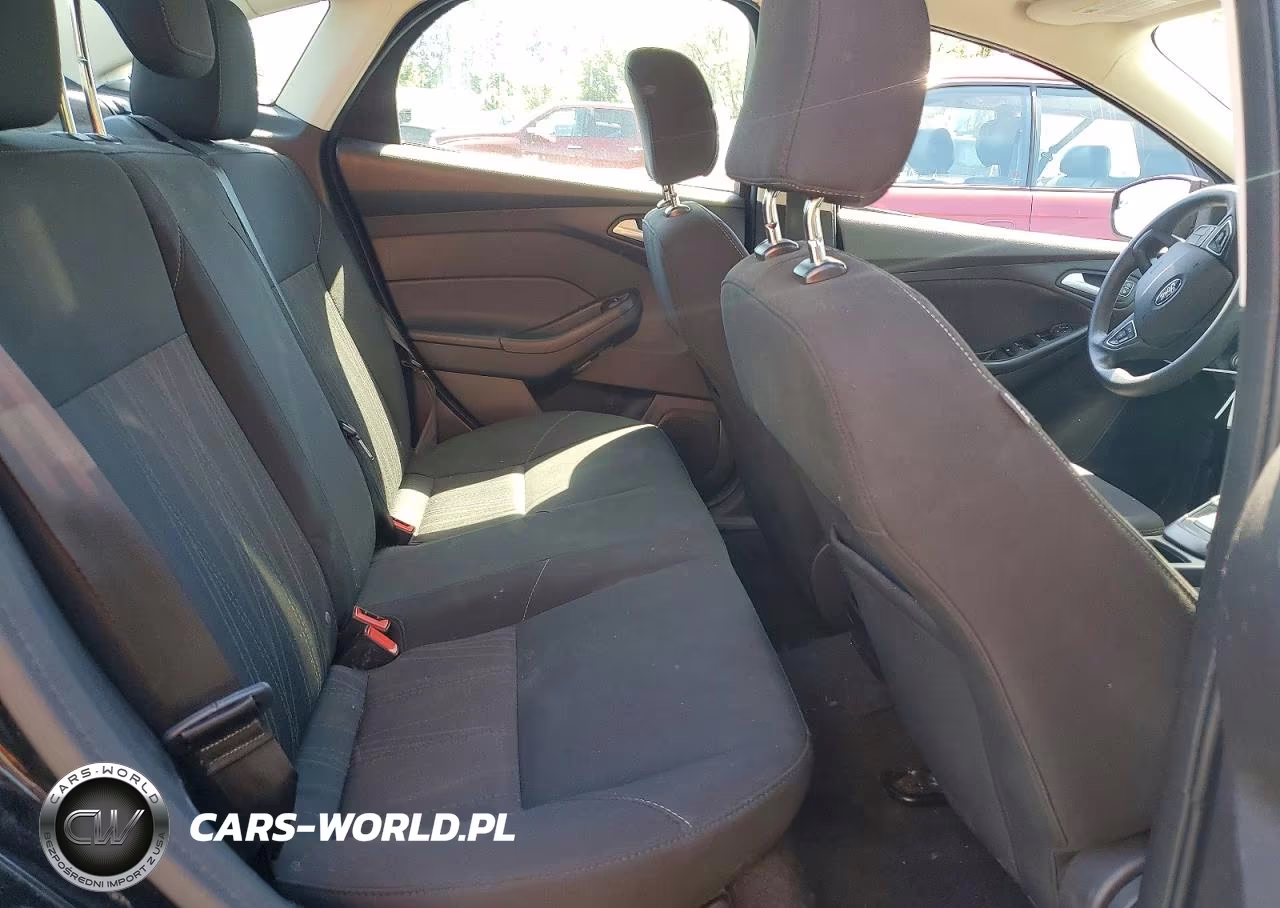 2017 Ford Focus Sel VIN:1FADP3H22HL324250 - 10