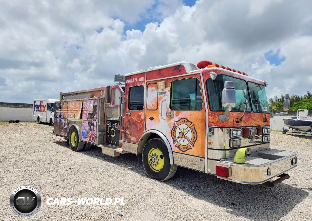 1995 Spartan Motors Firetruck – zdjęcie 1 z 10