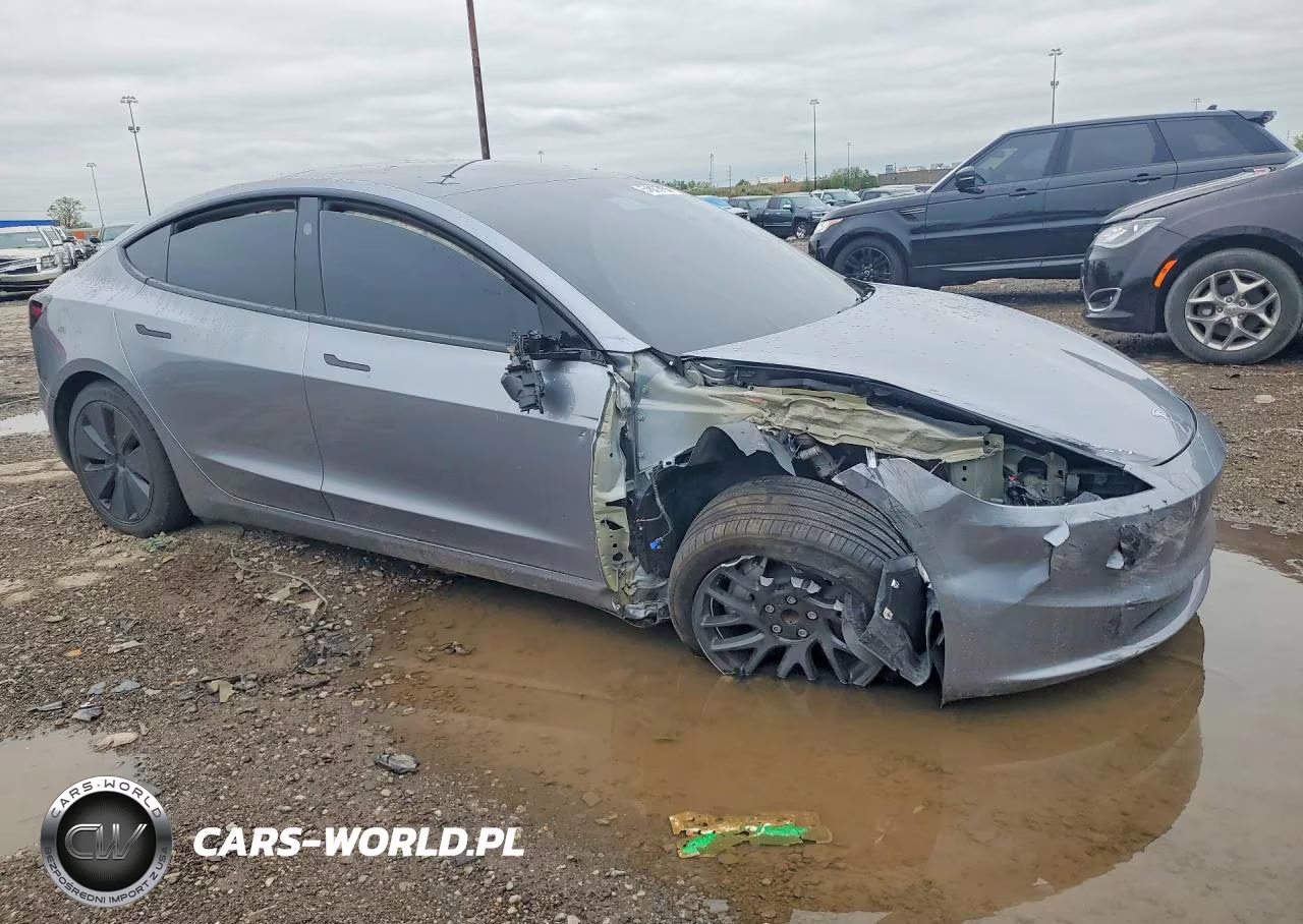 2025 Tesla Model 3 VIN:5YJ3E1EA8SF056374 - 4